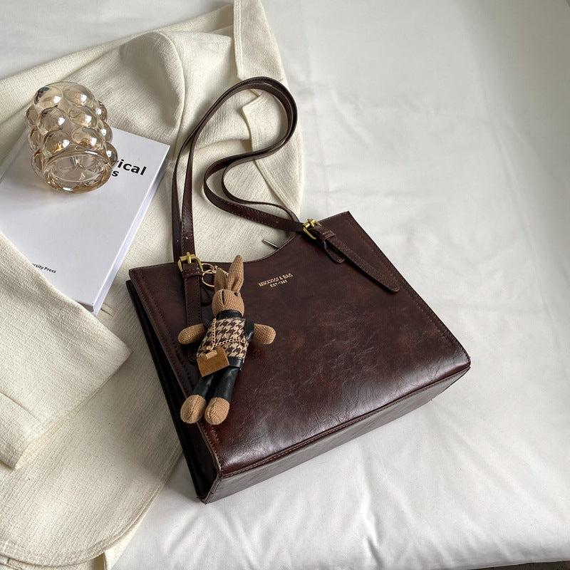 Retro Underarm Bag w/ Pendant